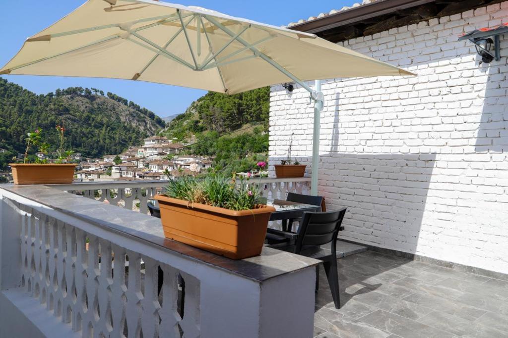 Villa Dona Μπεράτ Εξωτερικό φωτογραφία