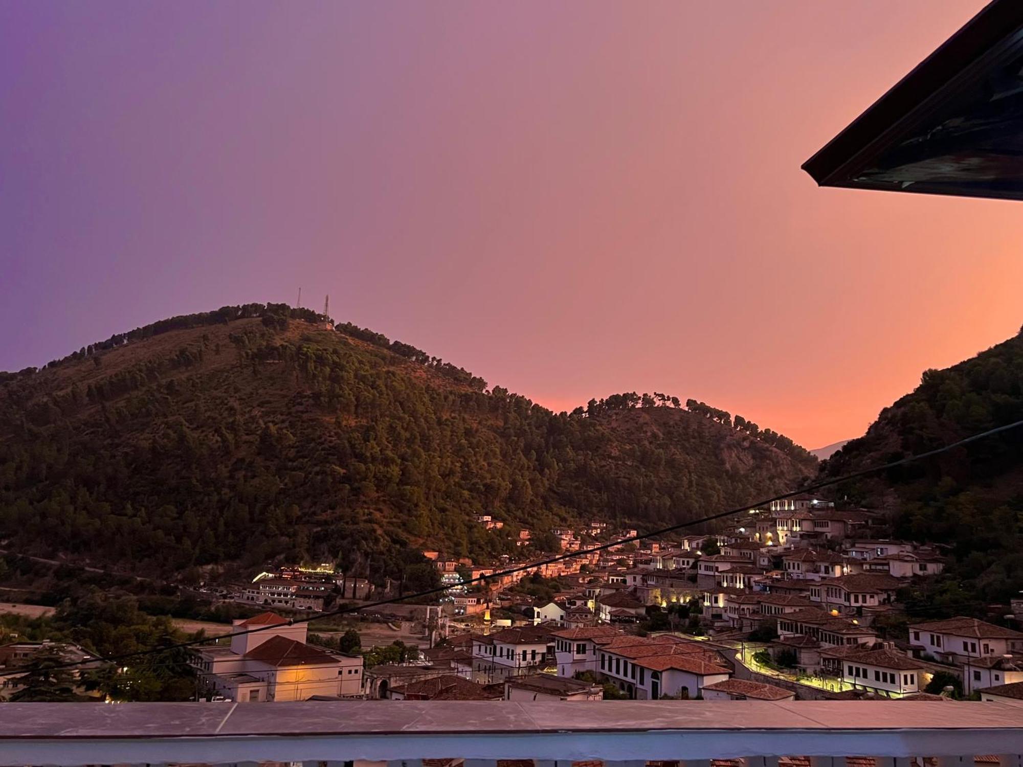 Villa Dona Μπεράτ Εξωτερικό φωτογραφία