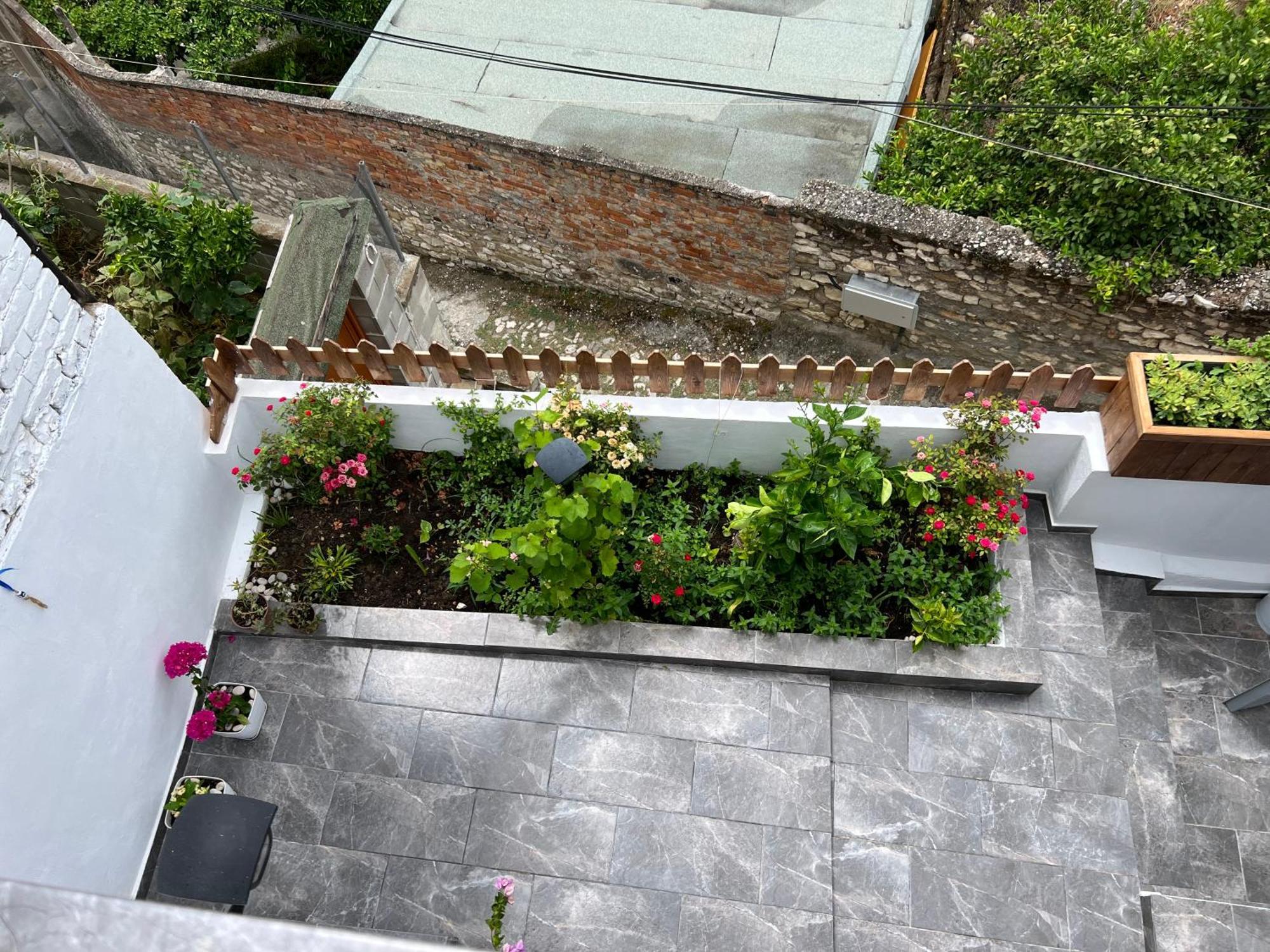 Villa Dona Μπεράτ Εξωτερικό φωτογραφία